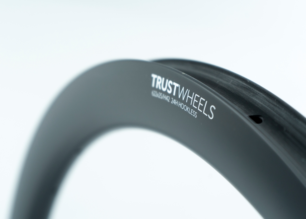 Trust Wheels Llanta M4231HL 700c 24h