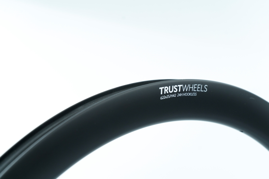 Trust Wheels Llanta M3629HL 700c 24h